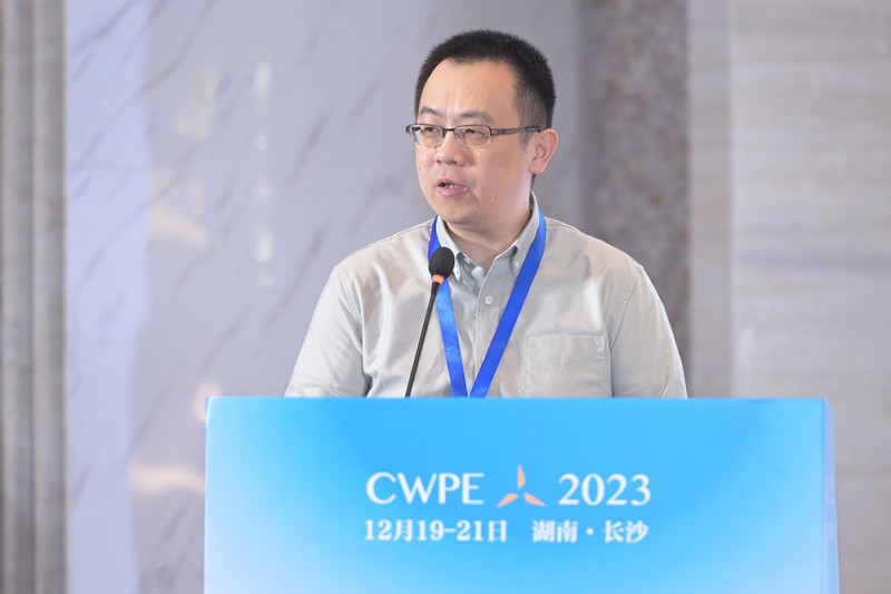 運達能源科技集團有限公司副總工程師許國東發(fā)表《風(fēng)電機組傳動系統(tǒng)的機電耦合性問題》演講